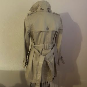 Banana Republic Water Resistant Trench coat petite small